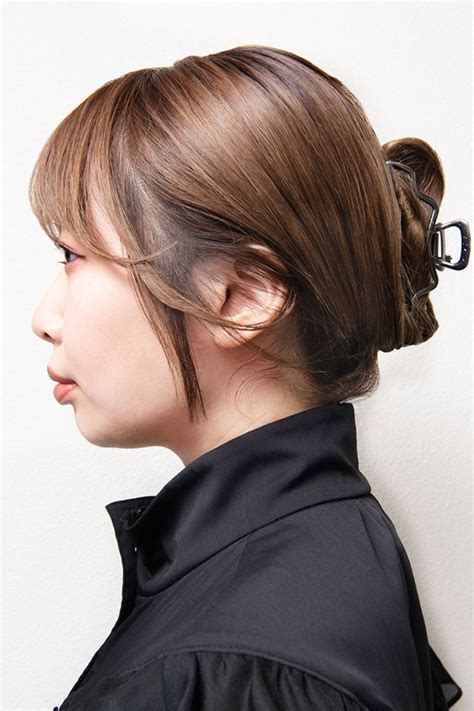 面長白毛|【2024最新】面長ならではのヘアアレンジ「20の実。